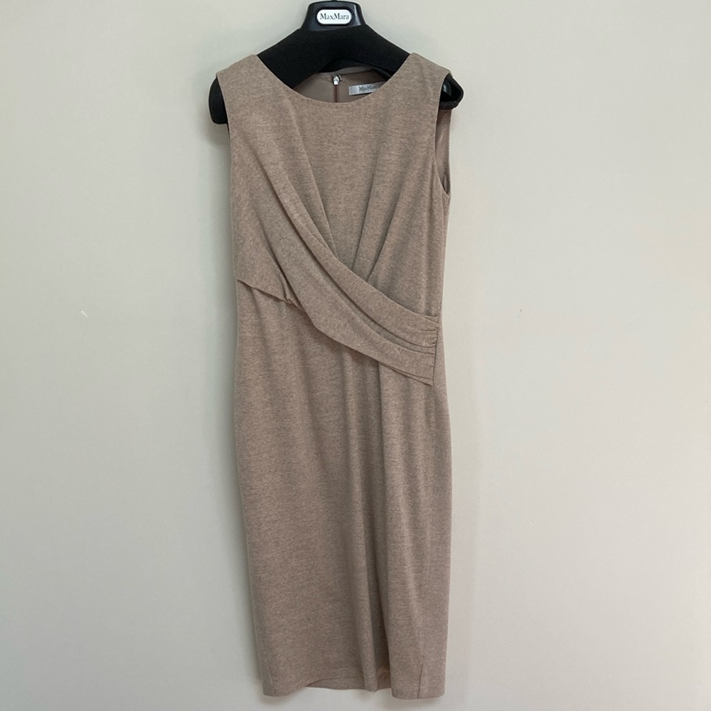 Stunning Max Max Emy wool dress Size 4